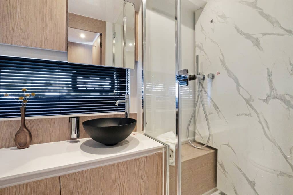 5_accutour_01 2525-marina-bay-dr-w-11-103-004