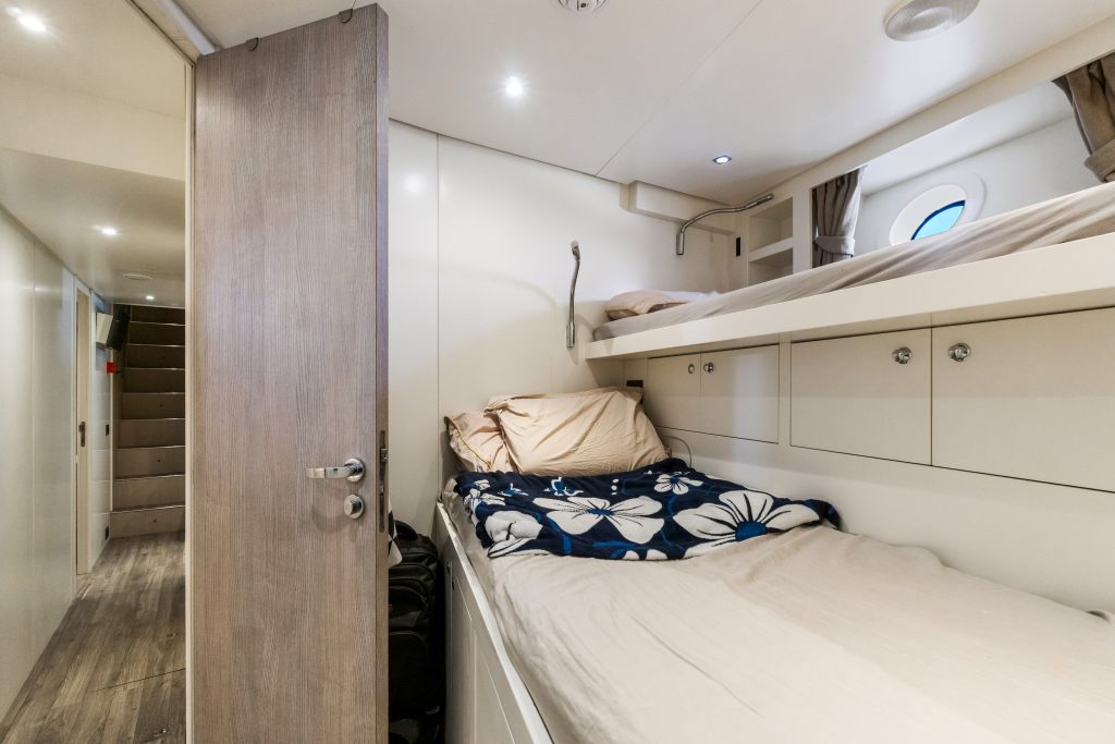 61 Sol Yacht – Crew cabin 1