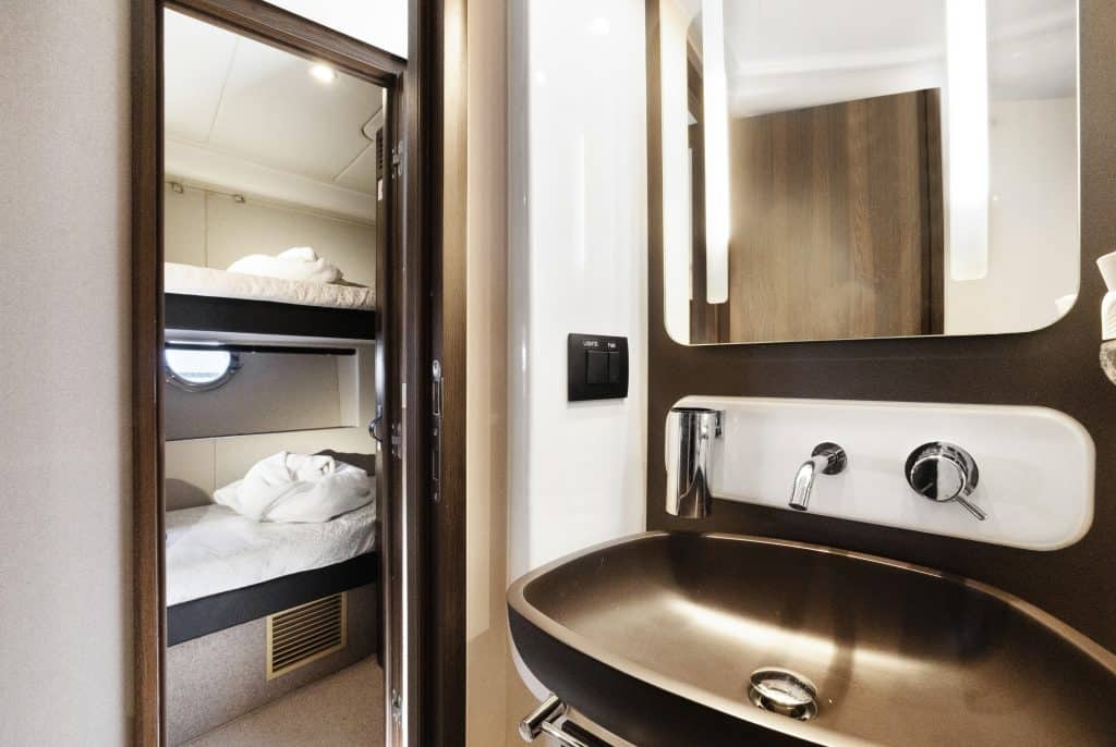 AccuTour_Azimut 502019 Flybridge-007