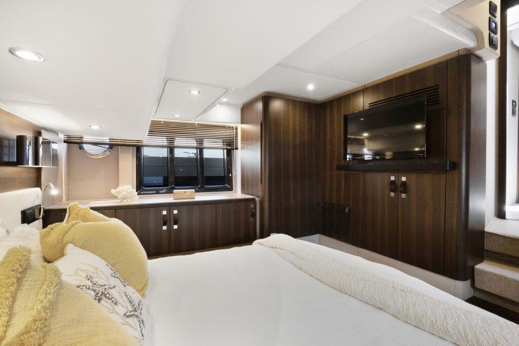 AccuTour_Azimut 502019 Flybridge-017