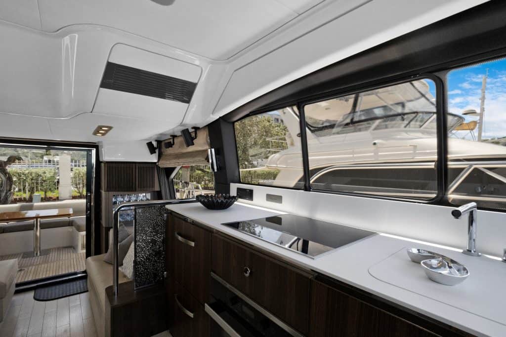 AccuTour_Azimut 502019 Flybridge-021