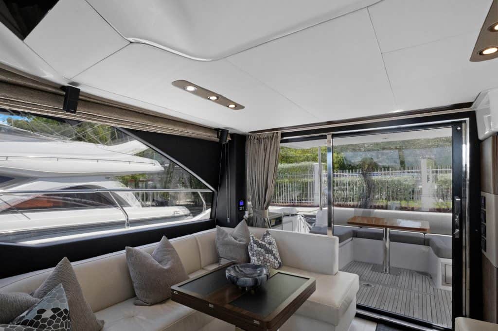 AccuTour_Azimut 502019 Flybridge-024