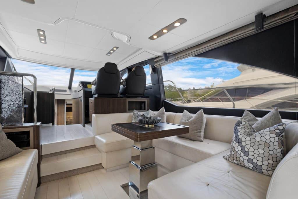 AccuTour_Azimut 502019 Flybridge-033