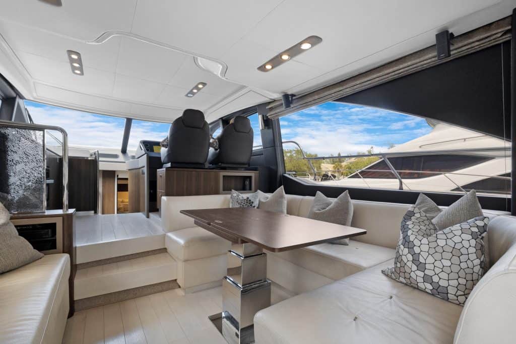 AccuTour_Azimut 502019 Flybridge-034