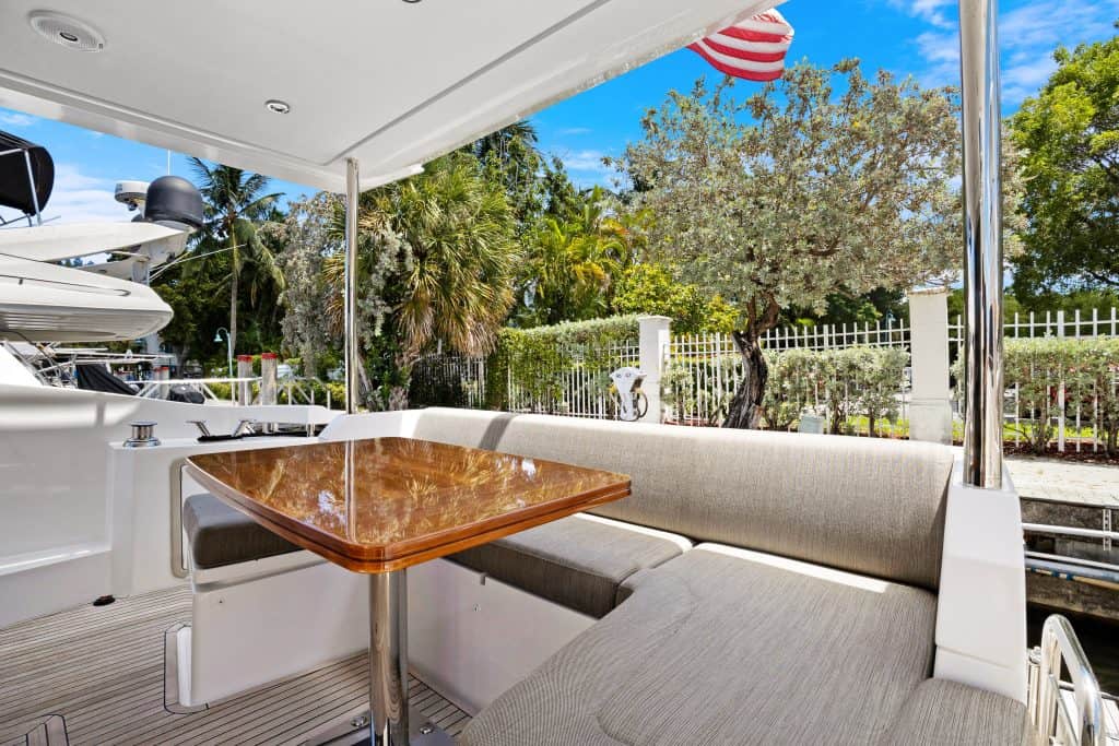 AccuTour_Azimut 502019 Flybridge-043