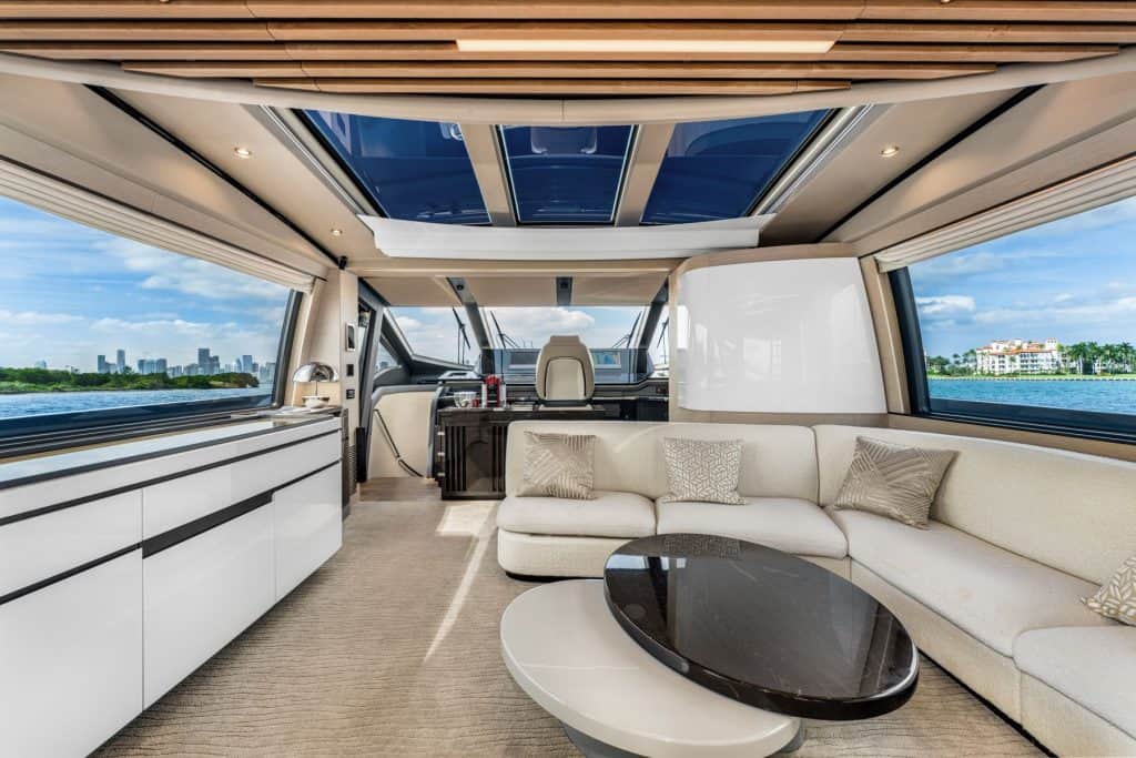 3301 Rickenbacker Cswy_1oakstudios_02