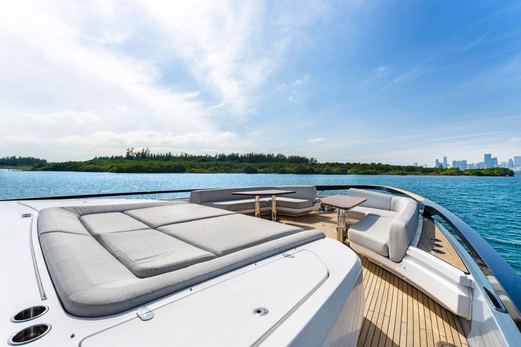 3301 Rickenbacker Cswy_1oakstudios_38