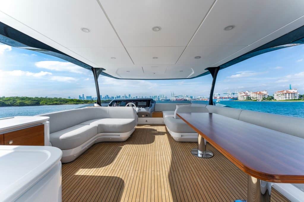 3301 Rickenbacker Cswy_1oakstudios_45