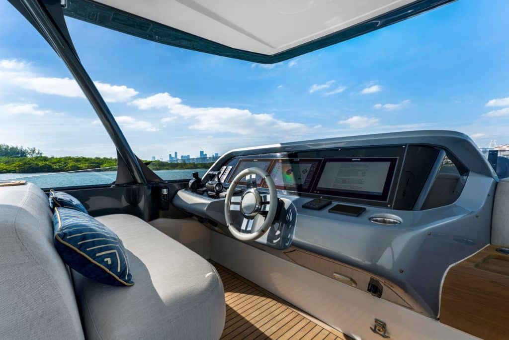 3301 Rickenbacker Cswy_1oakstudios_46