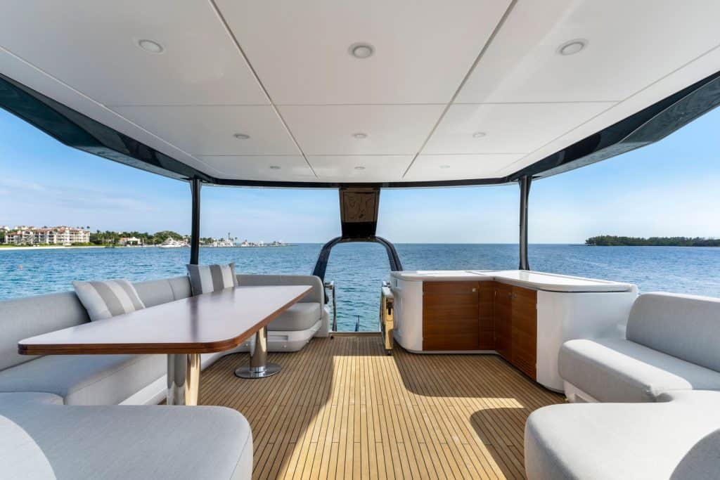 3301 Rickenbacker Cswy_1oakstudios_47