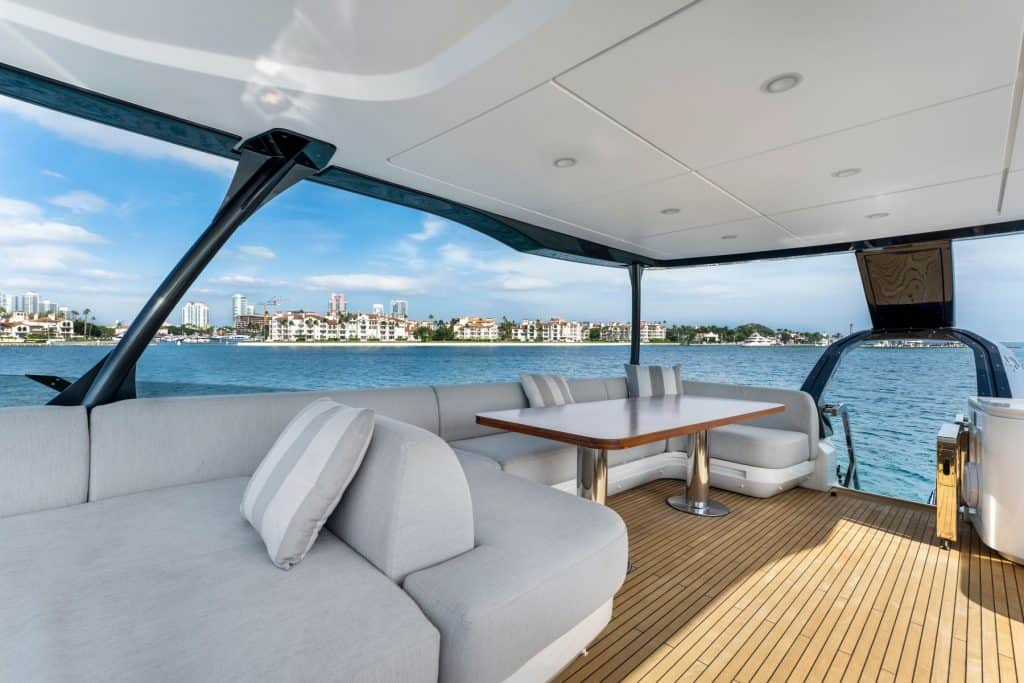 3301 Rickenbacker Cswy_1oakstudios_48