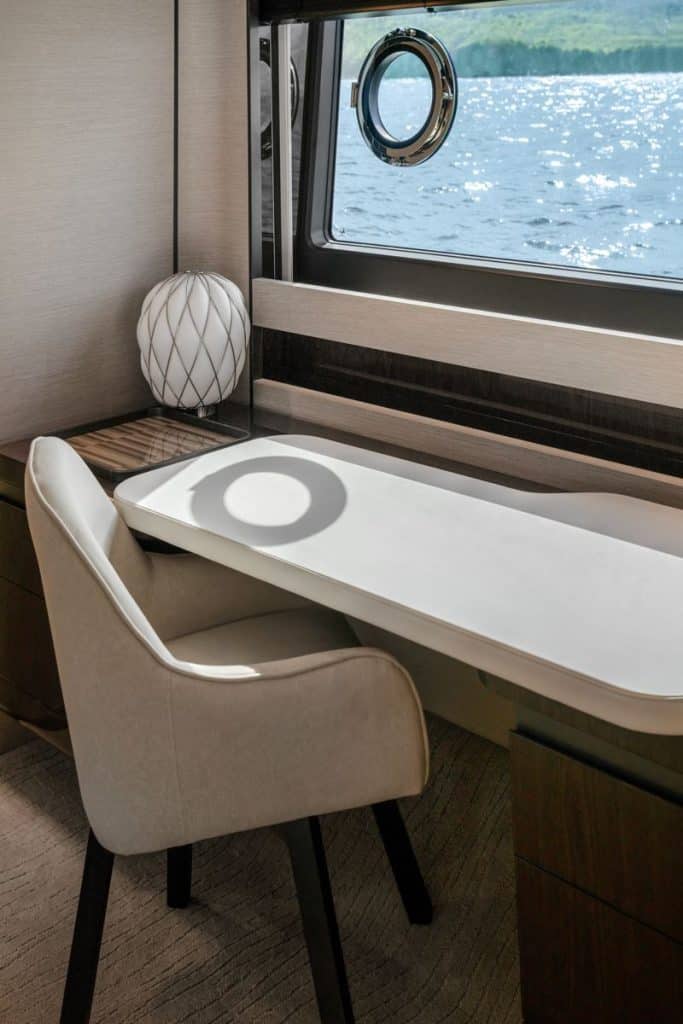 3301 Rickenbacker Cswy_1oakstudios_55