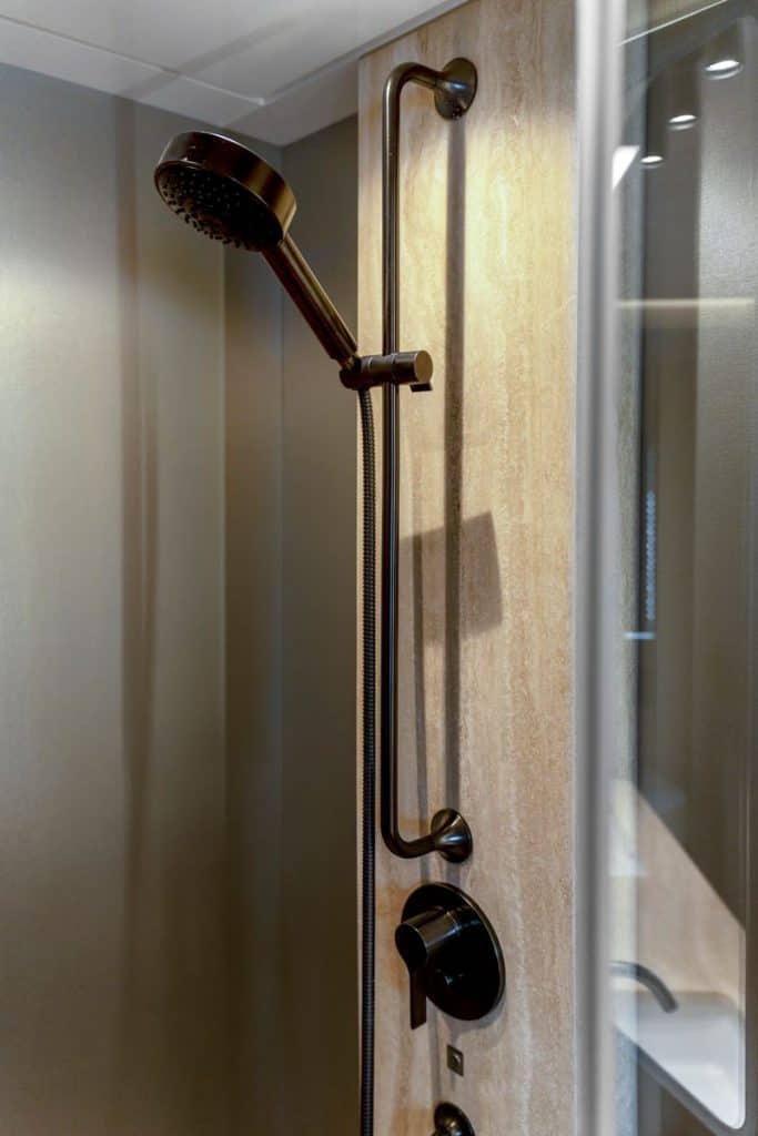 3301 Rickenbacker Cswy_1oakstudios_57