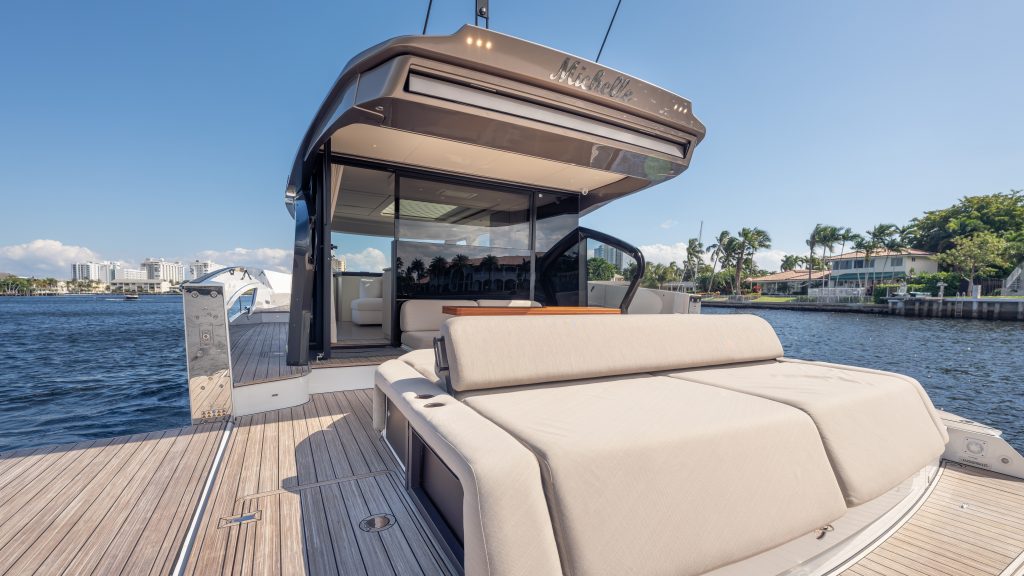 Azimut-Benetti-Americas-Listing-on-YachtWay-29