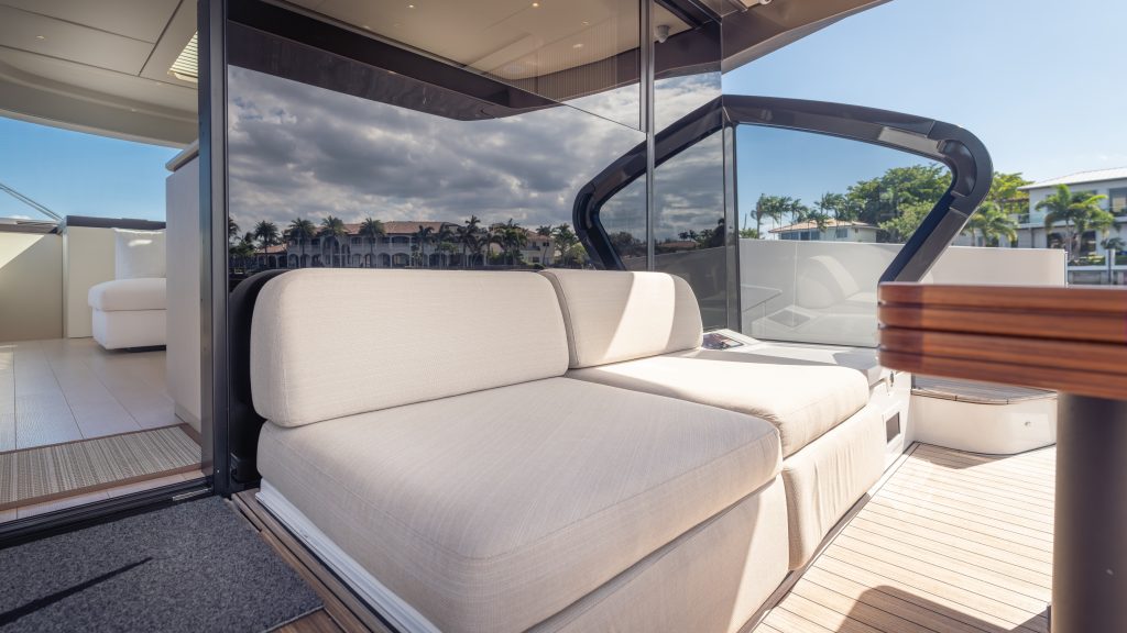 Azimut-Benetti-Americas-Listing-on-YachtWay-38