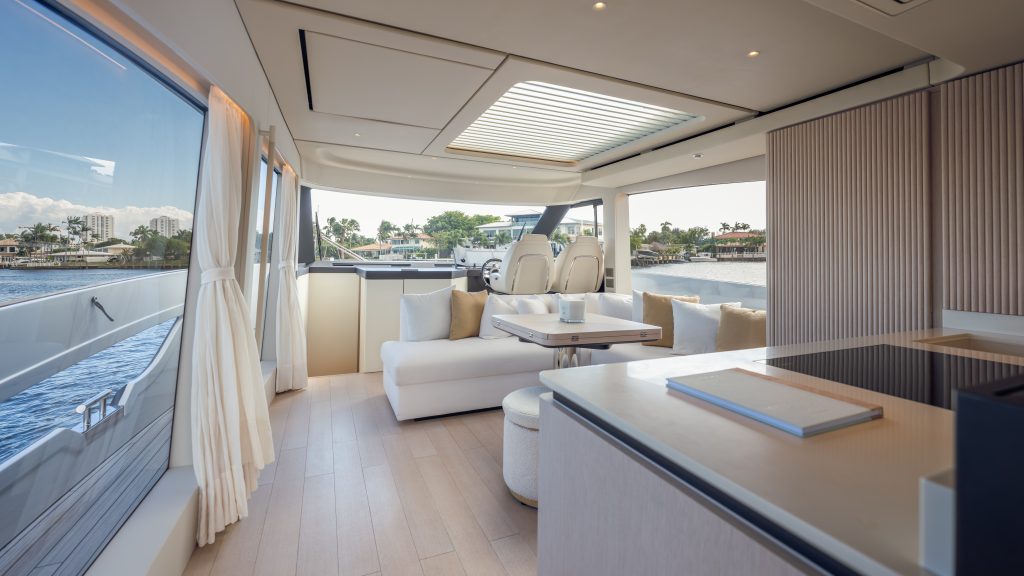 Azimut-Benetti-Americas-Listing-on-YachtWay-39