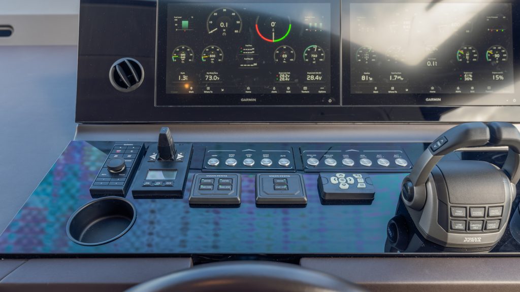 Azimut-Benetti-Americas-Listing-on-YachtWay-50