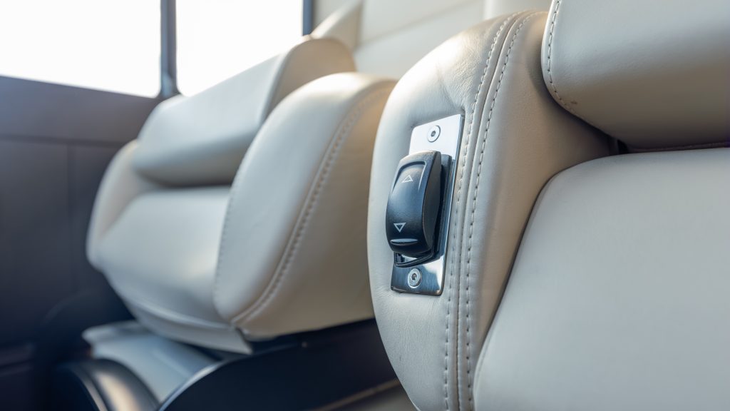 Azimut-Benetti-Americas-Listing-on-YachtWay-52