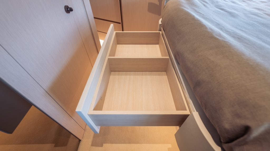 Azimut-Benetti-Americas-Listing-on-YachtWay-63