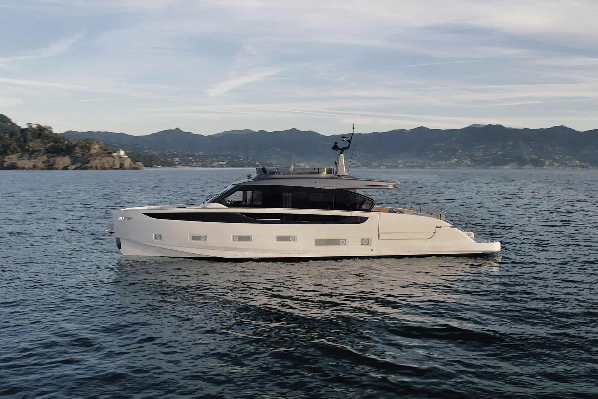 Azimut Seadeck 7 _Exterior 2