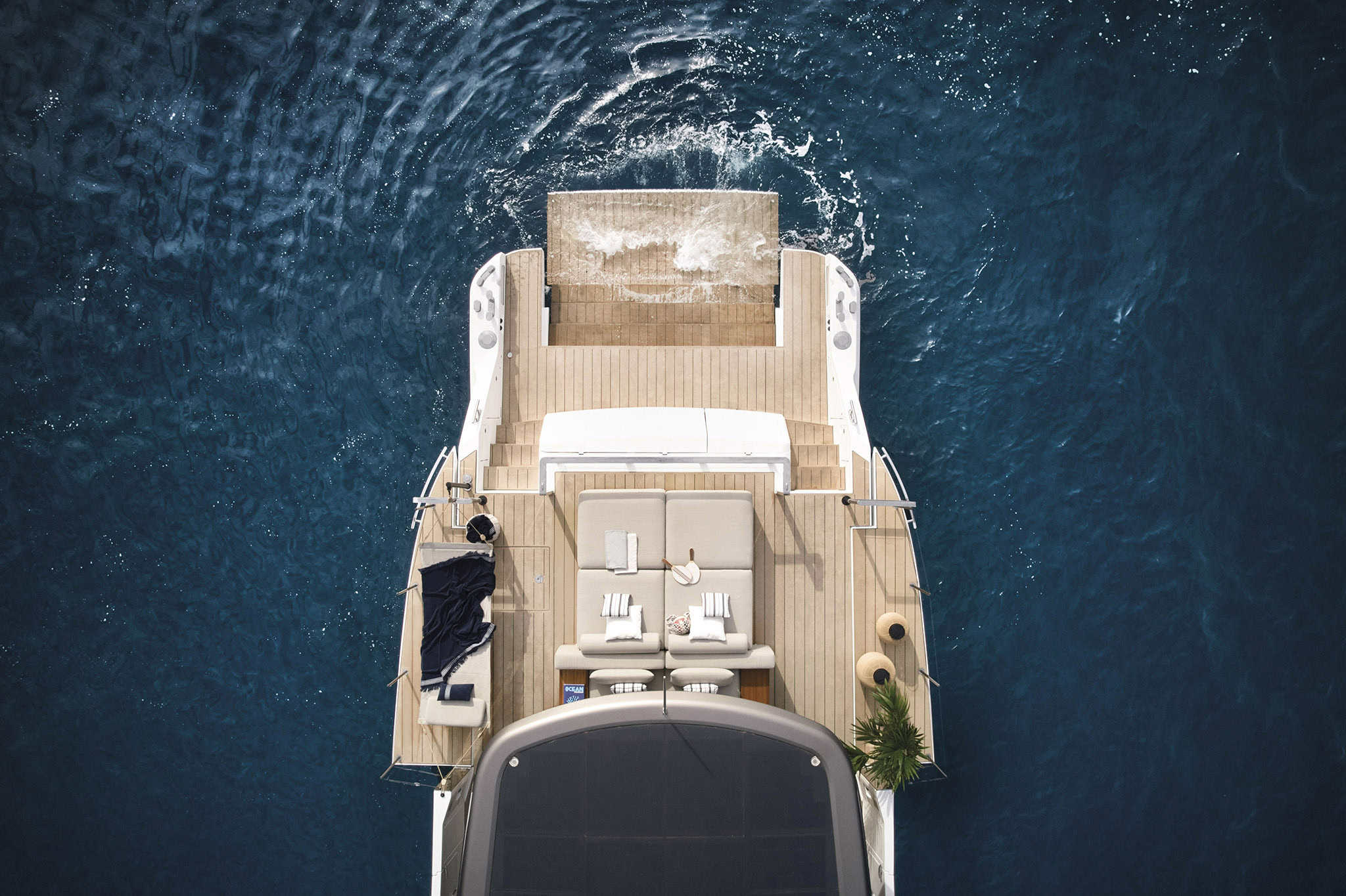 Azimut Seadeck 7 _Exterior 3