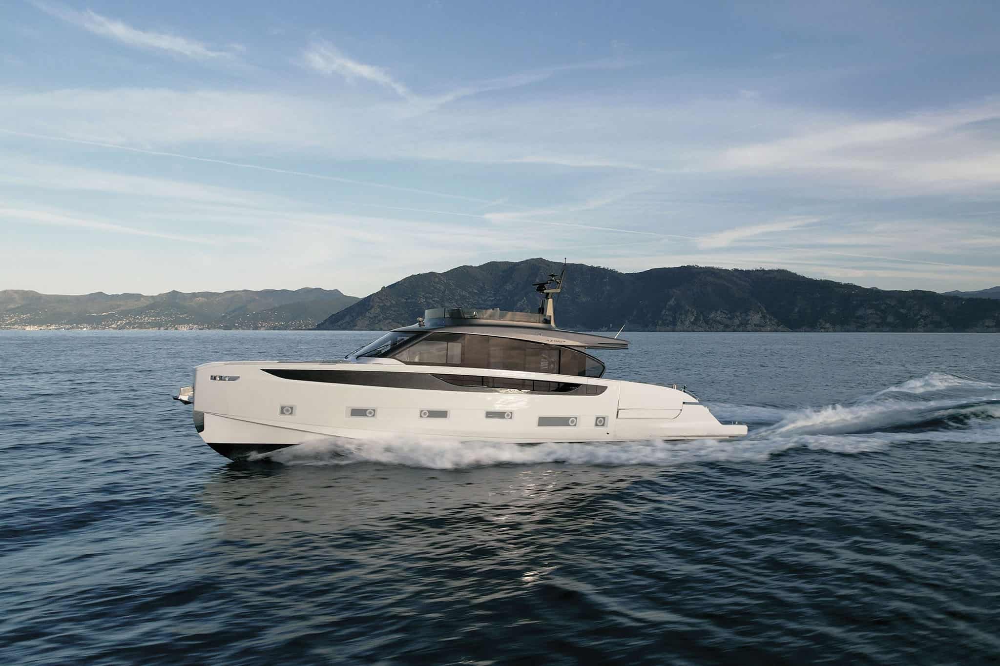 Azimut Seadeck 7 _Running