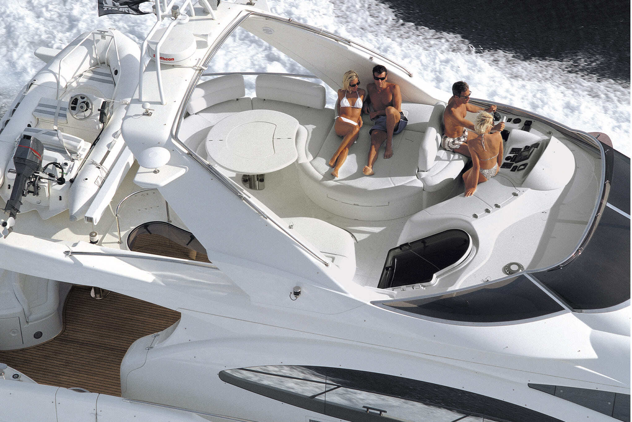 Azimut-yachts-heritage-pannello-68Plus-02