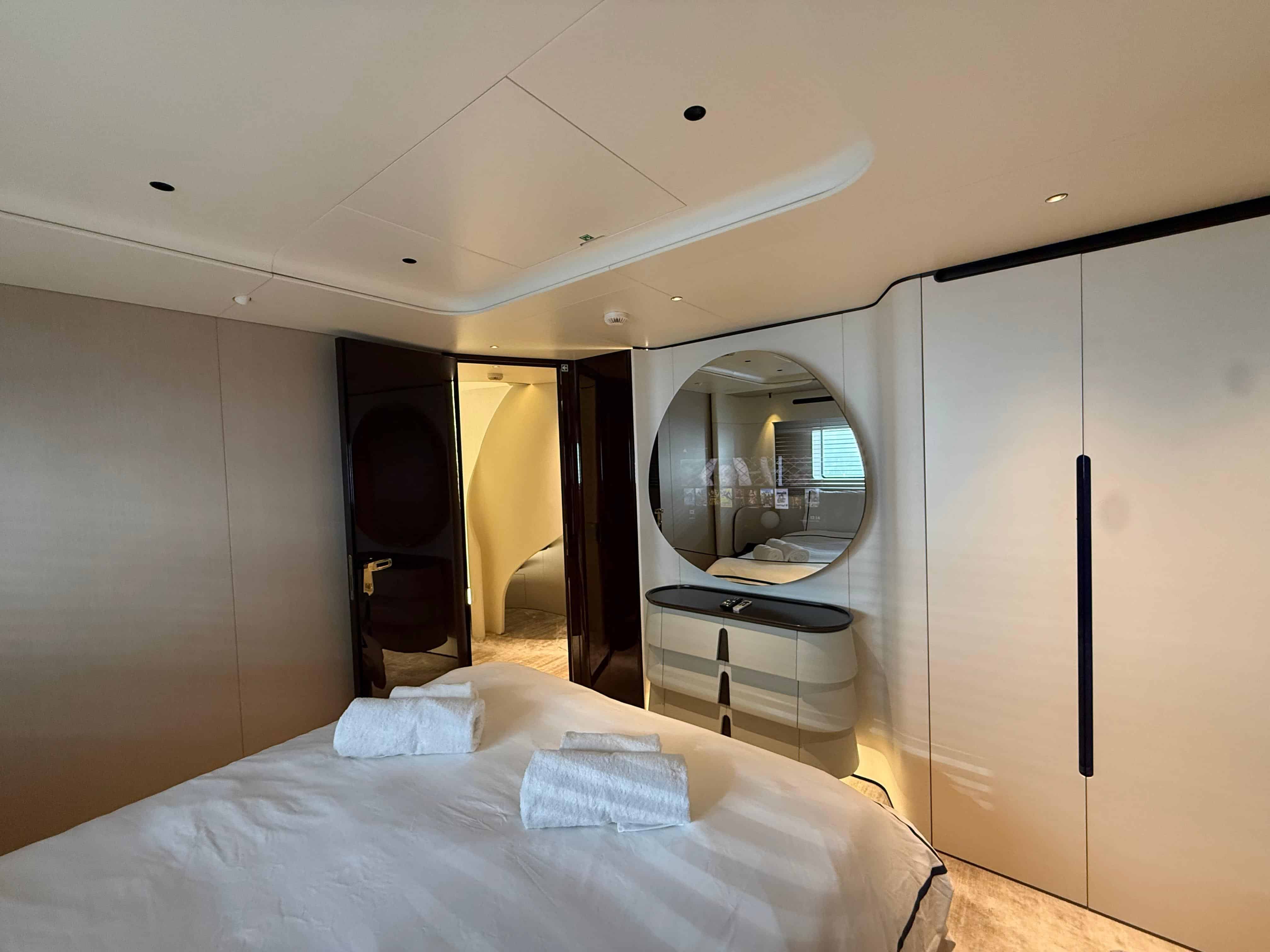 GUEST CABIN (3)