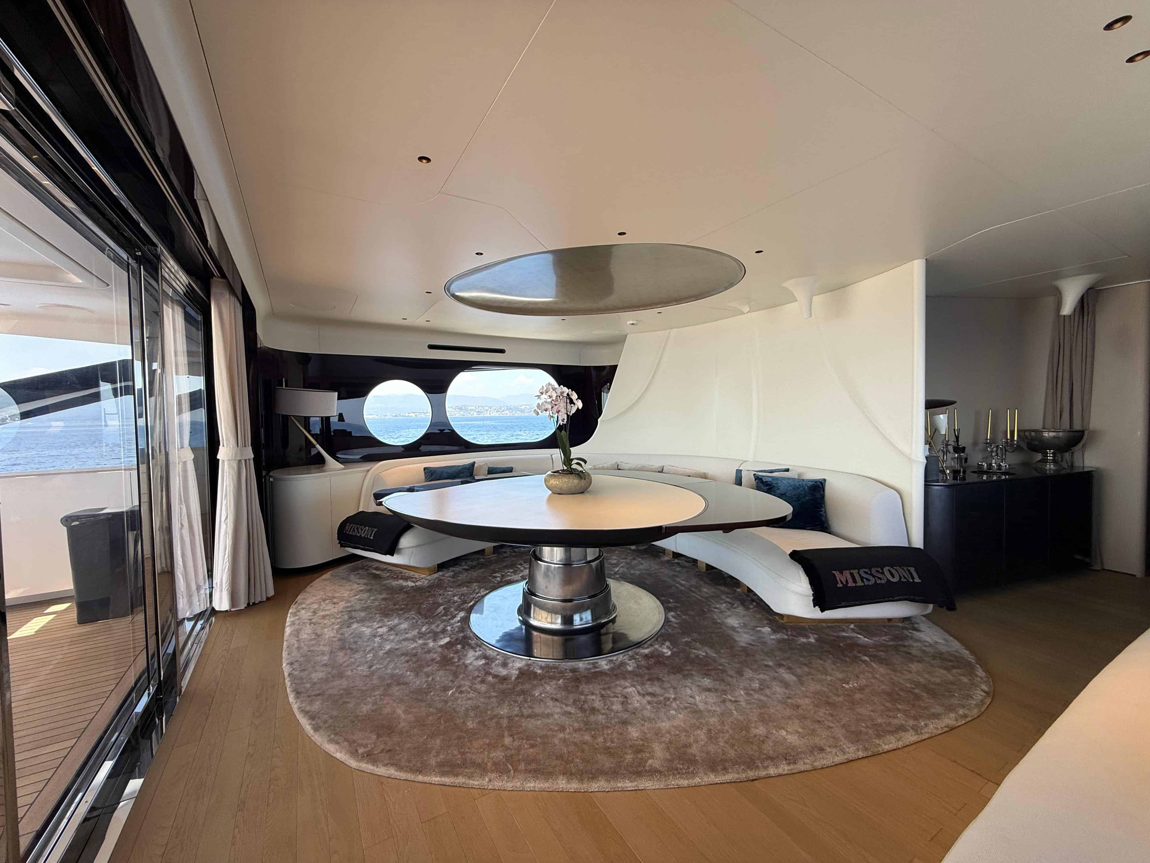 SKY LOUNGE UPPER DECK
