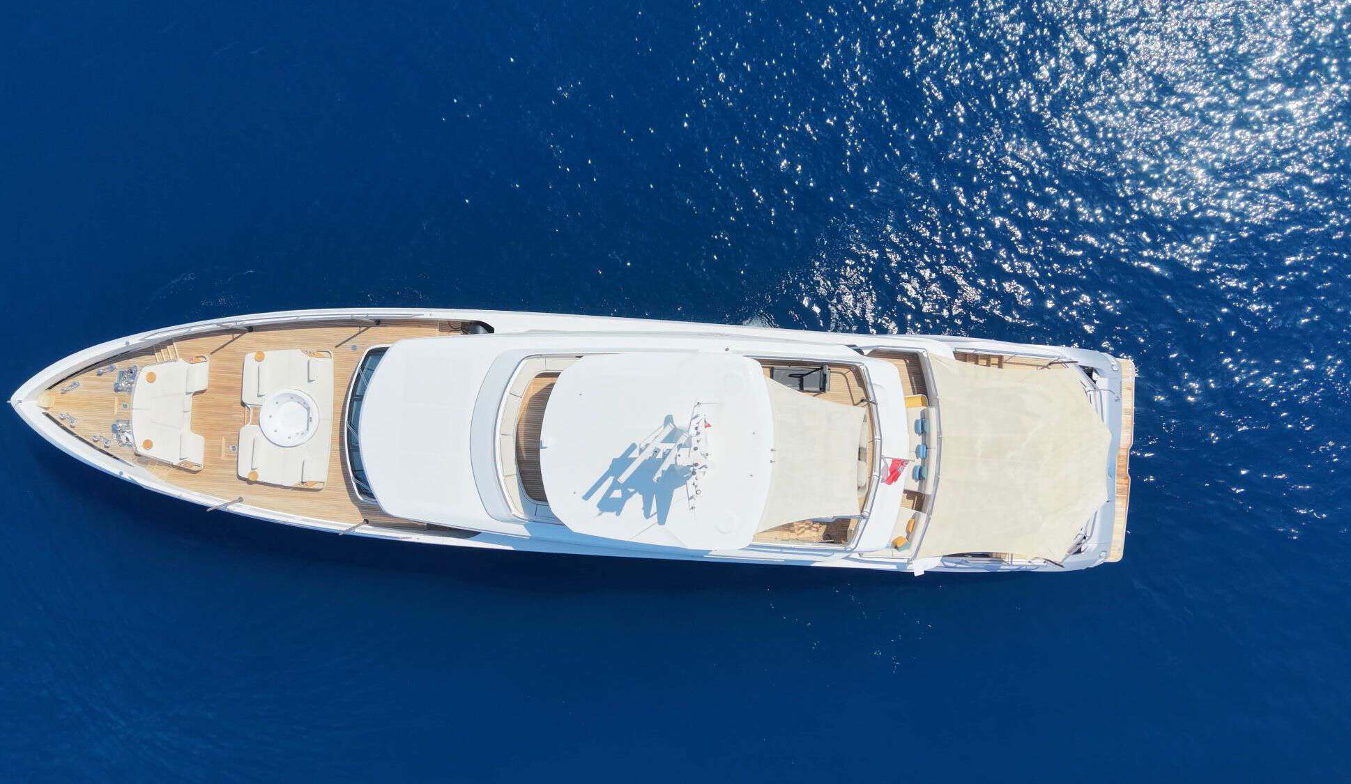 THE YACHT (5)