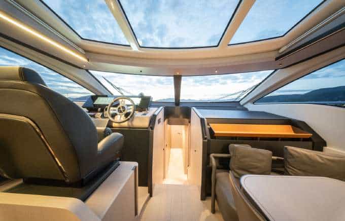 AZIMUT S8 2025MY BF_37