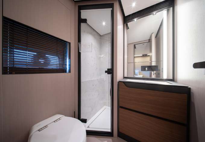 AZIMUT S8 2025MY BF_56