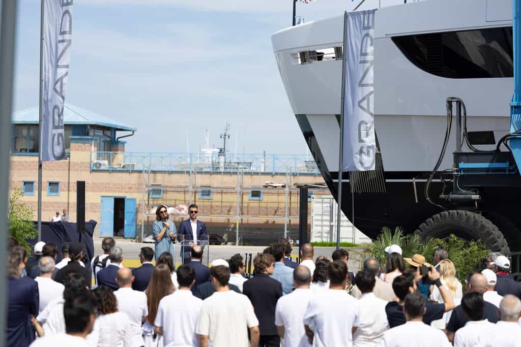 Azimut launches Grande 44 (4)