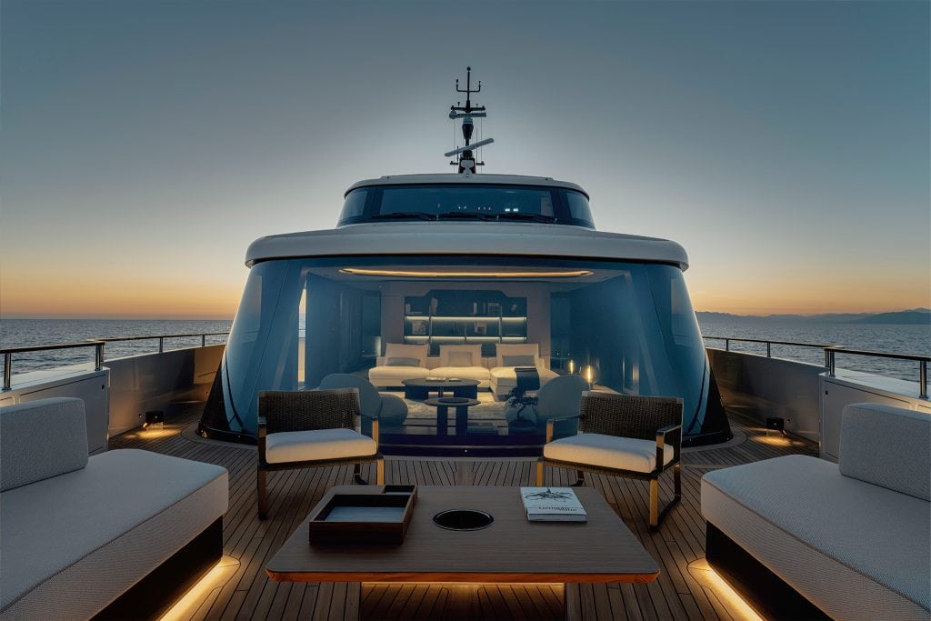 G44M-Bow-Lounge
